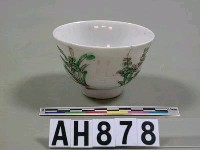 藏品(五彩花卉瓷杯)的圖片